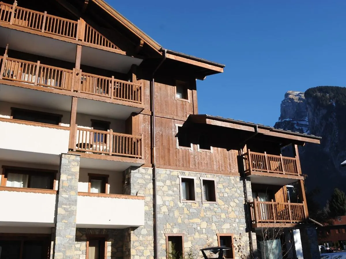 Superbe Appartement 48M² Avec Terrasse, Centre Village, Parking, Proche Ski-Bus, Non-Fumeur - Fr-1-624-46 Samoens